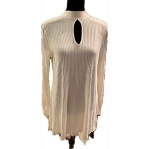 We The Free ribbed keyhole tunic.